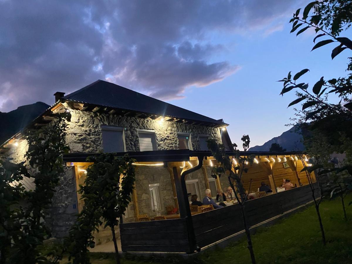 Bed and Breakfast The Blue Eye Vusanje Екстер'єр фото