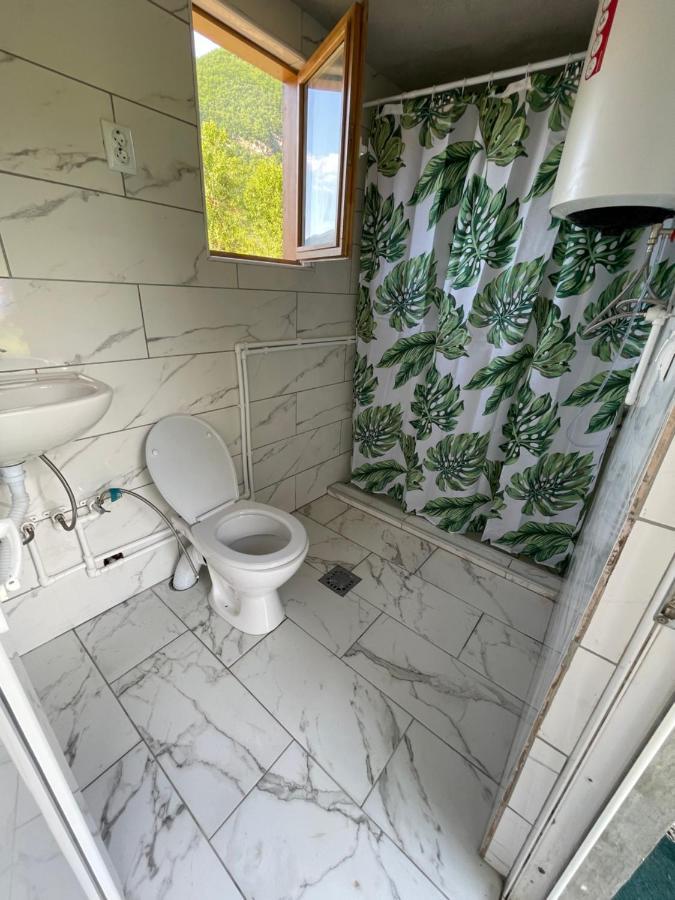 Bed and Breakfast The Blue Eye Vusanje Екстер'єр фото